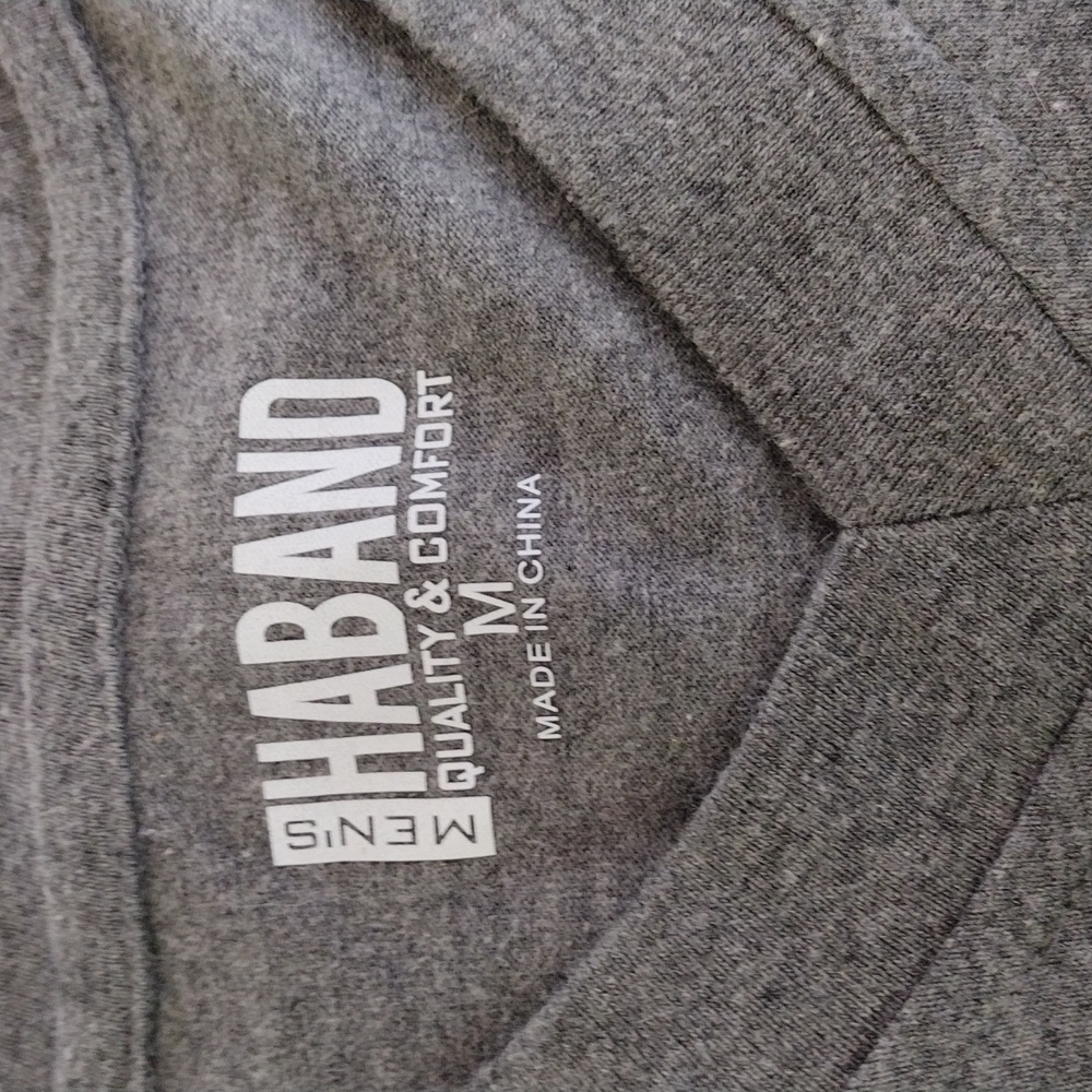 V-neck t-shirt bundle - Picture 5 of 6